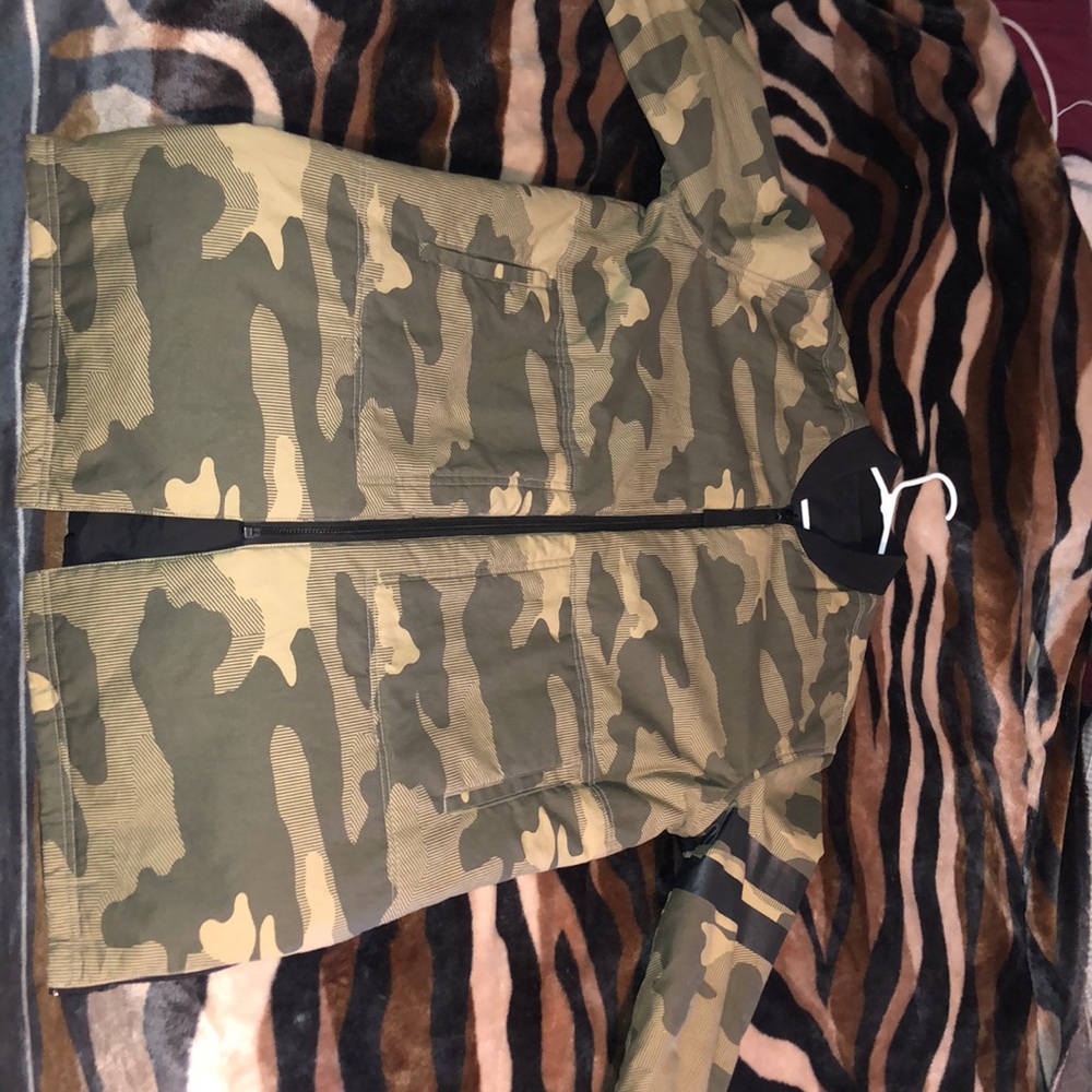 Long sleeve Sean John bomber jacket